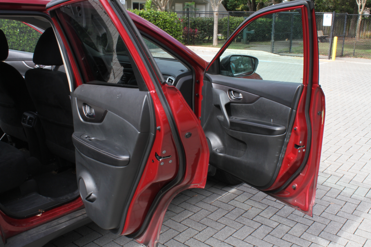 Nissan Rogue S 2WD 2016