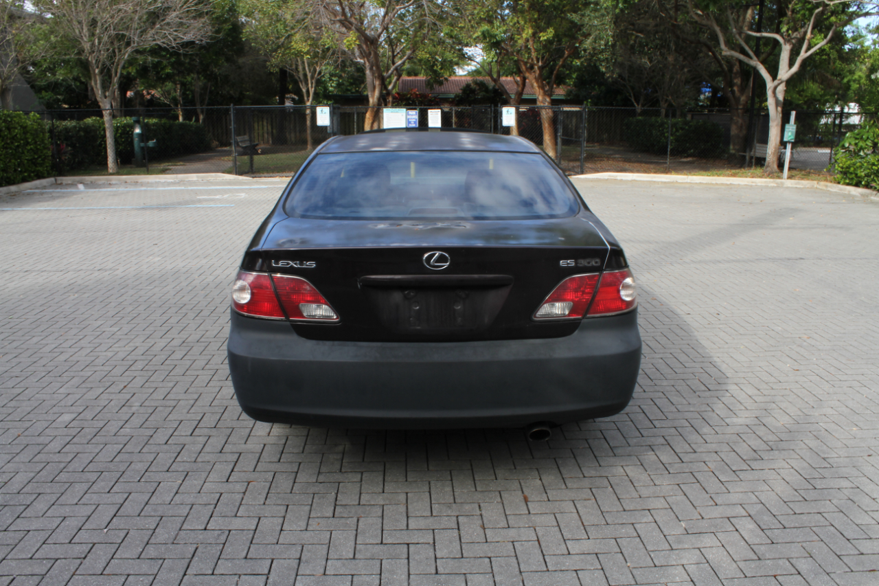 Lexus ES 300 Sedan 2002