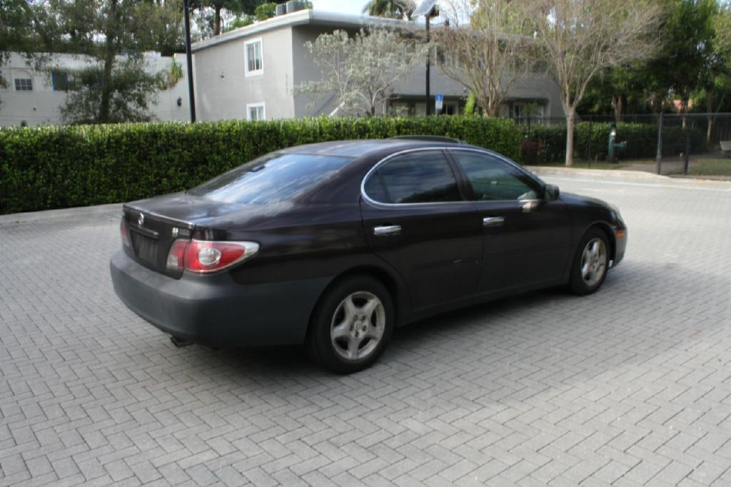 Lexus ES 300 Sedan 2002