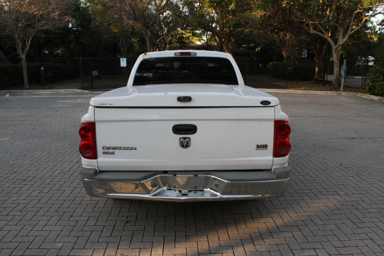 Dodge Dakota SLT Quad Cab 2WD 2006