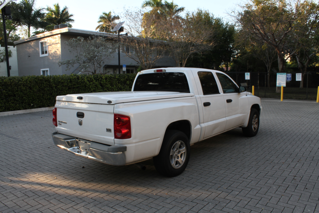 Dodge Dakota SLT Quad Cab 2WD 2006