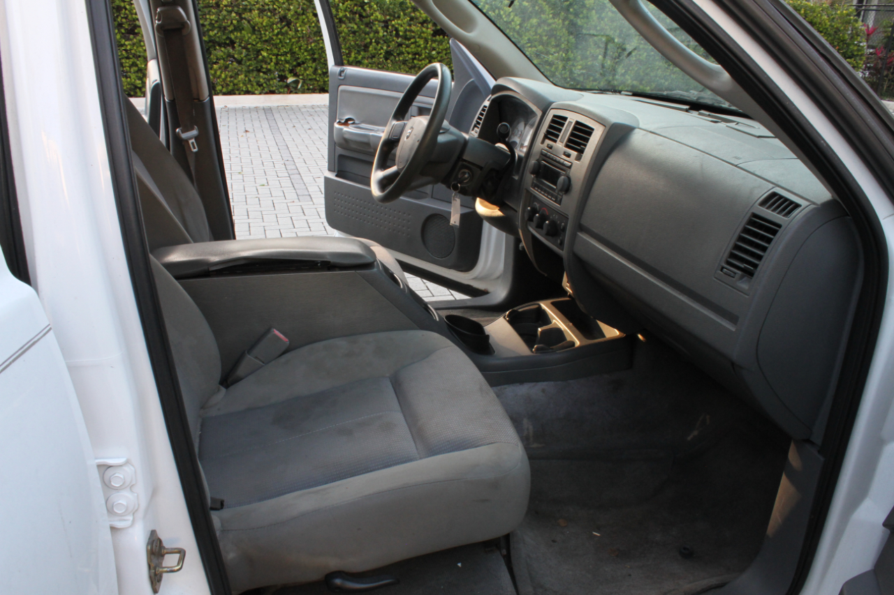 Dodge Dakota SLT Quad Cab 2WD 2006