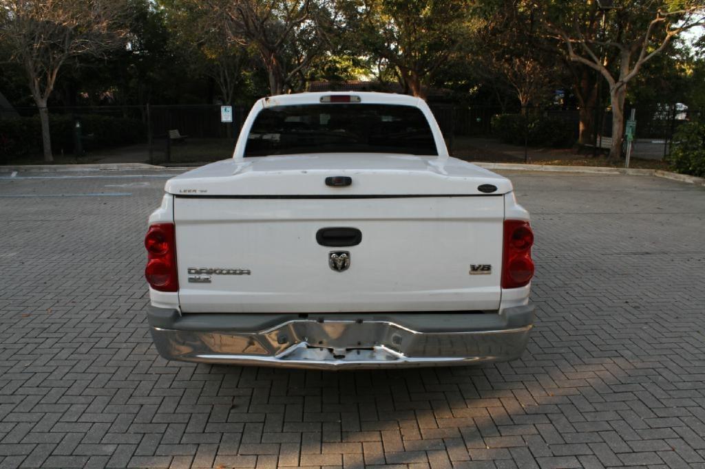 Dodge Dakota SLT Quad Cab 2WD 2006