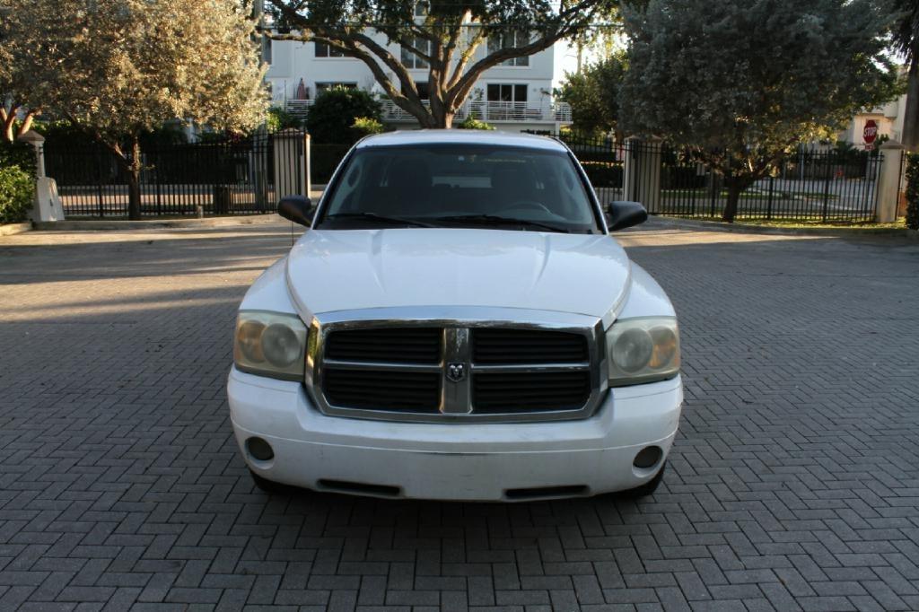 Dodge Dakota SLT Quad Cab 2WD 2006