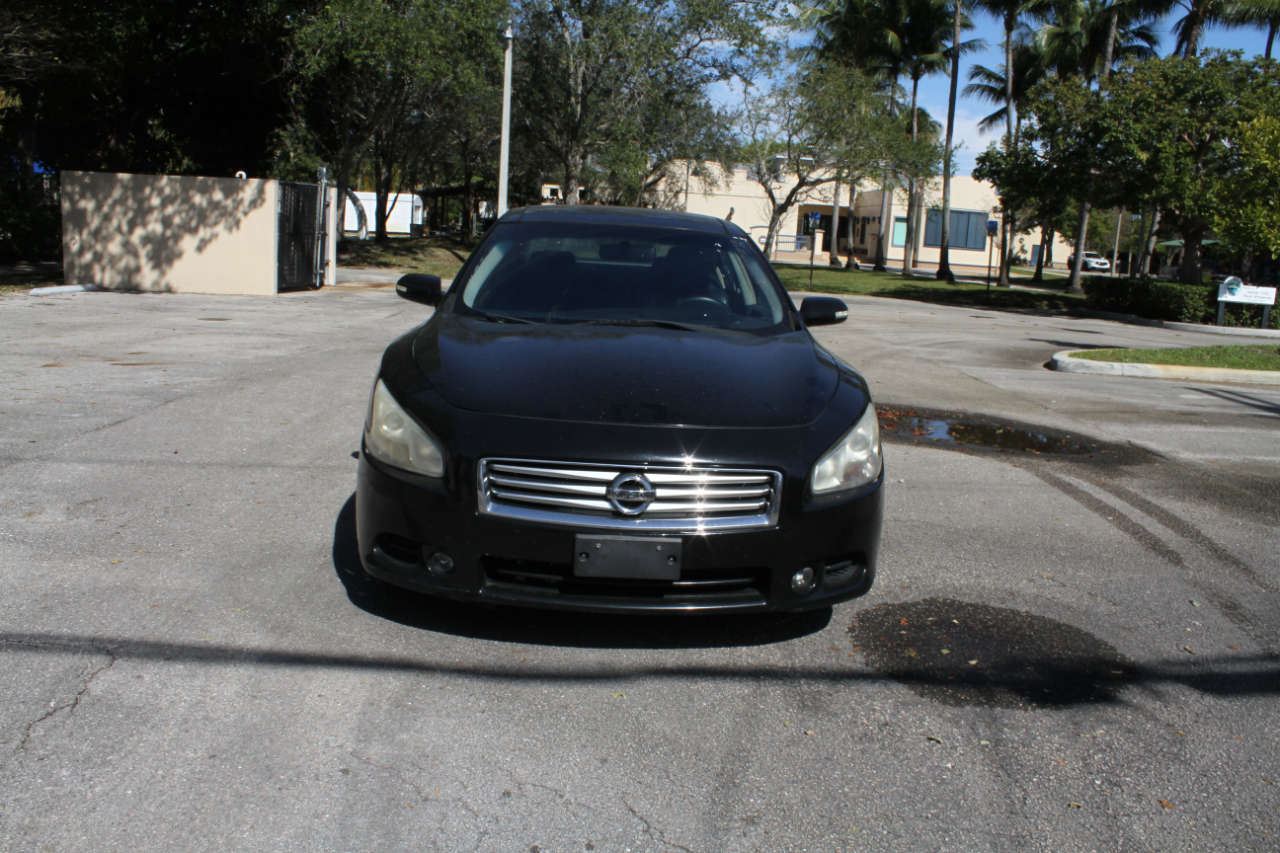 Nissan Maxima SV 2014