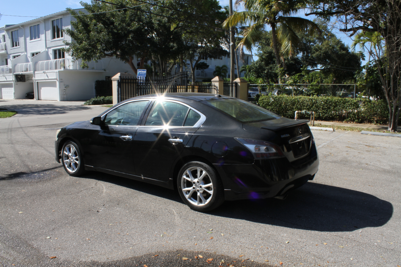 Nissan Maxima SV 2014