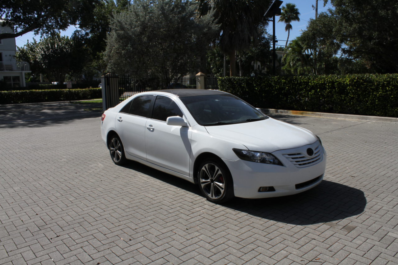 Toyota Camry XLE 5-Spd AT 2009