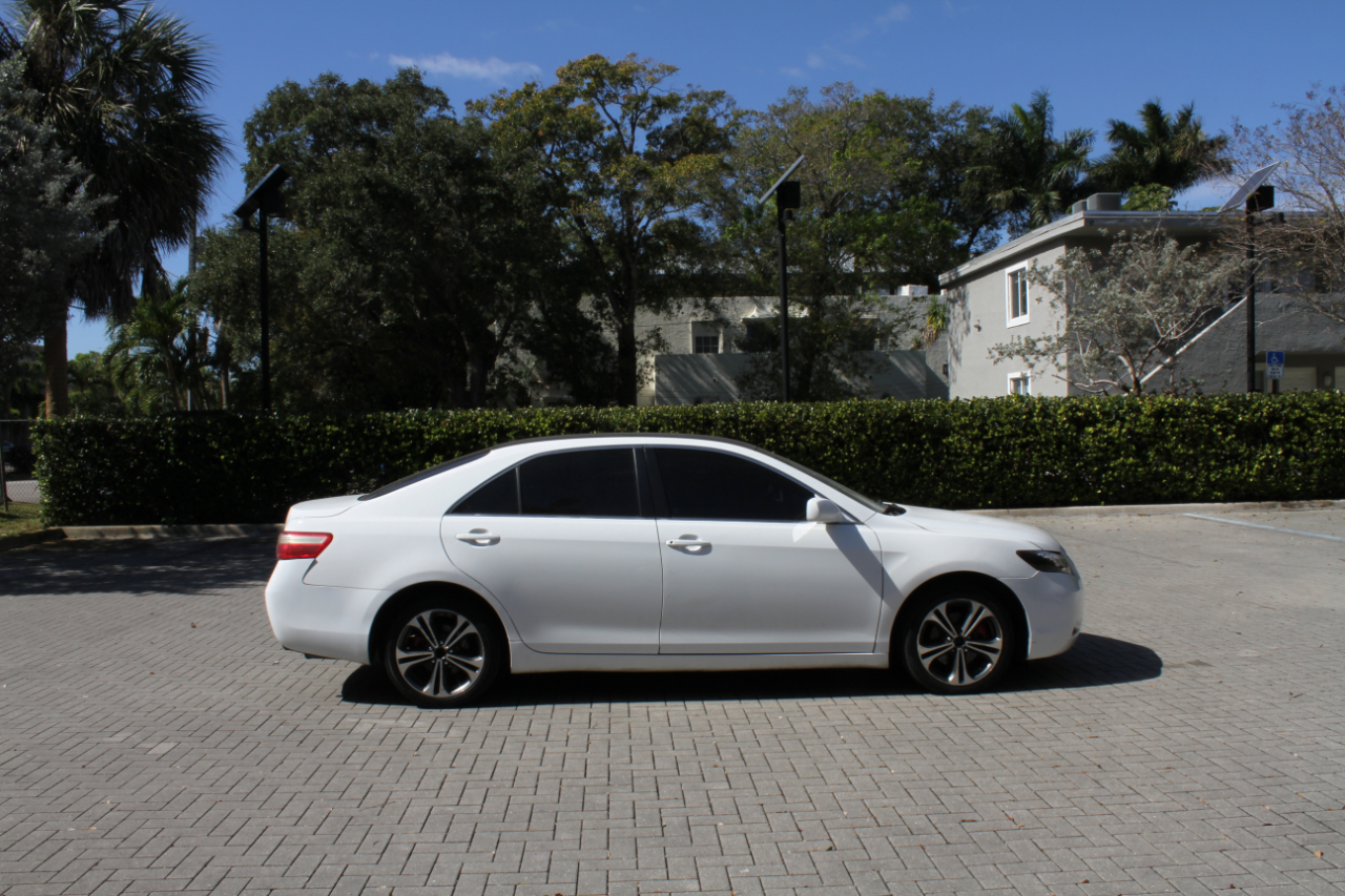 Toyota Camry XLE 5-Spd AT 2009
