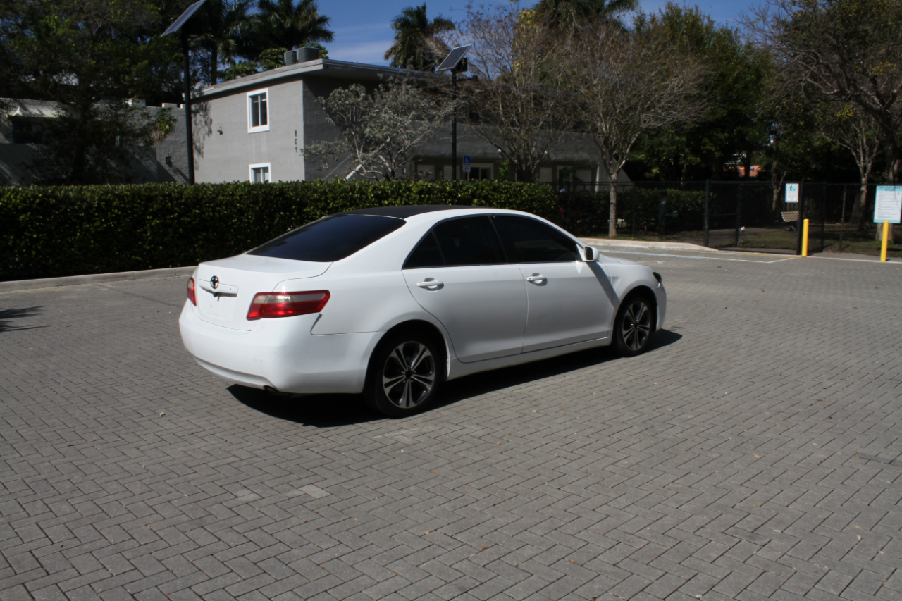 Toyota Camry XLE 5-Spd AT 2009