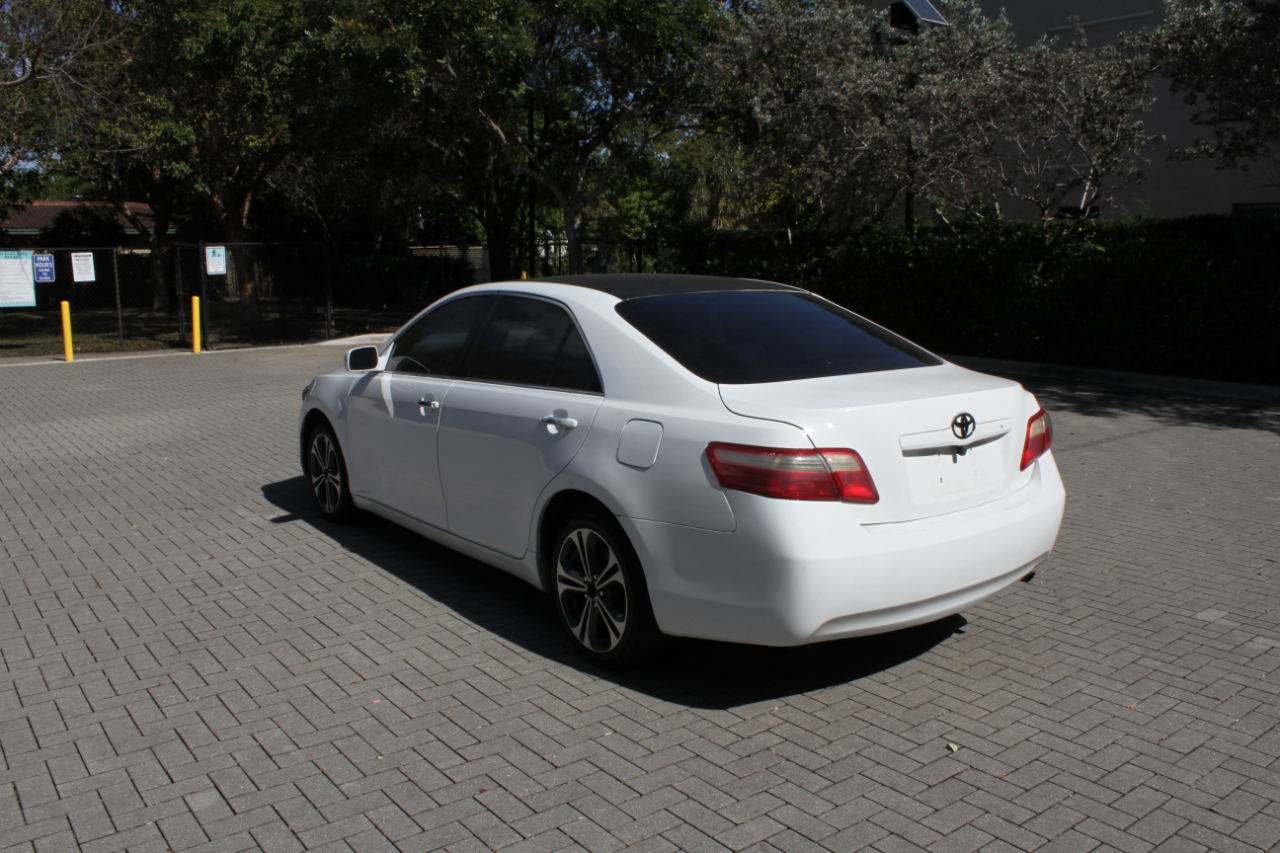 Toyota Camry XLE 5-Spd AT 2009