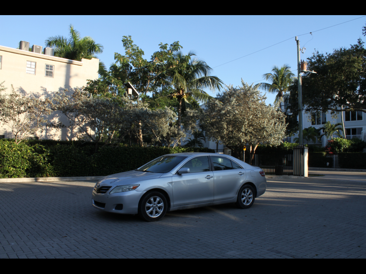 2011 Toyota Camry Base 6-Spd AT