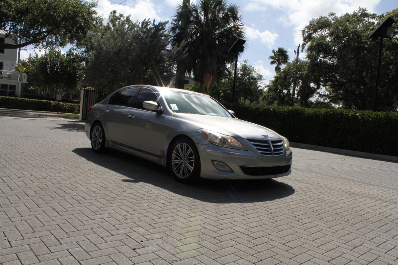 Hyundai Genesis 3.8L 2012