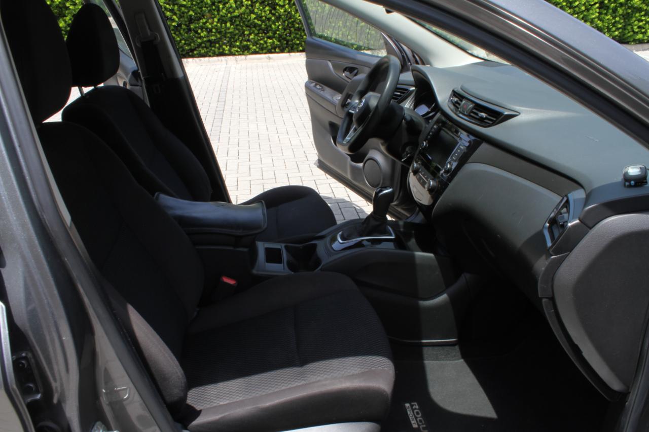 Nissan Rogue Sport S 2019
