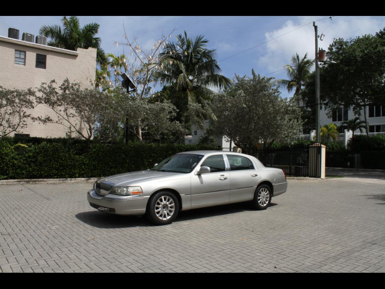 Lincoln Town Car Signature 2006