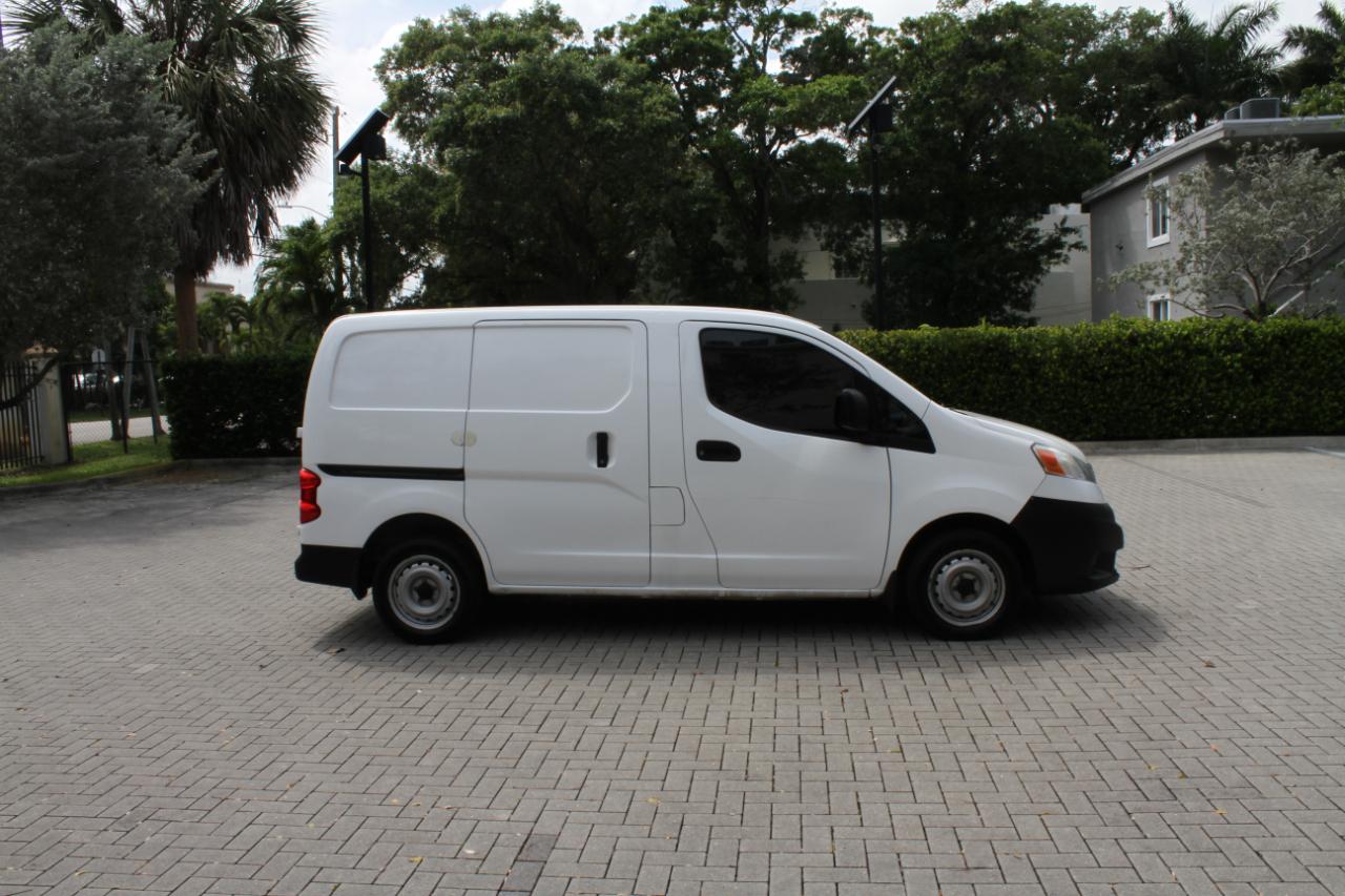 Nissan NV200 S 2014