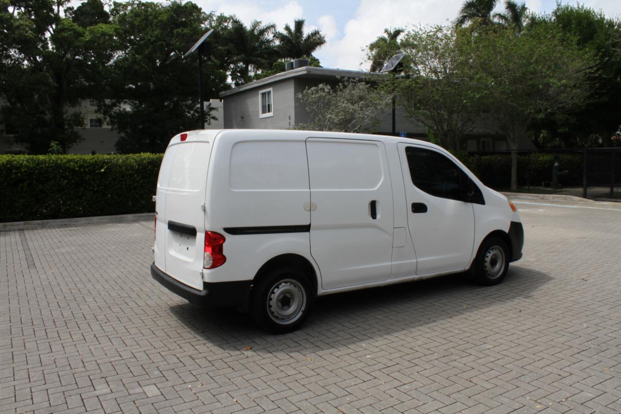 Nissan NV200 S 2014