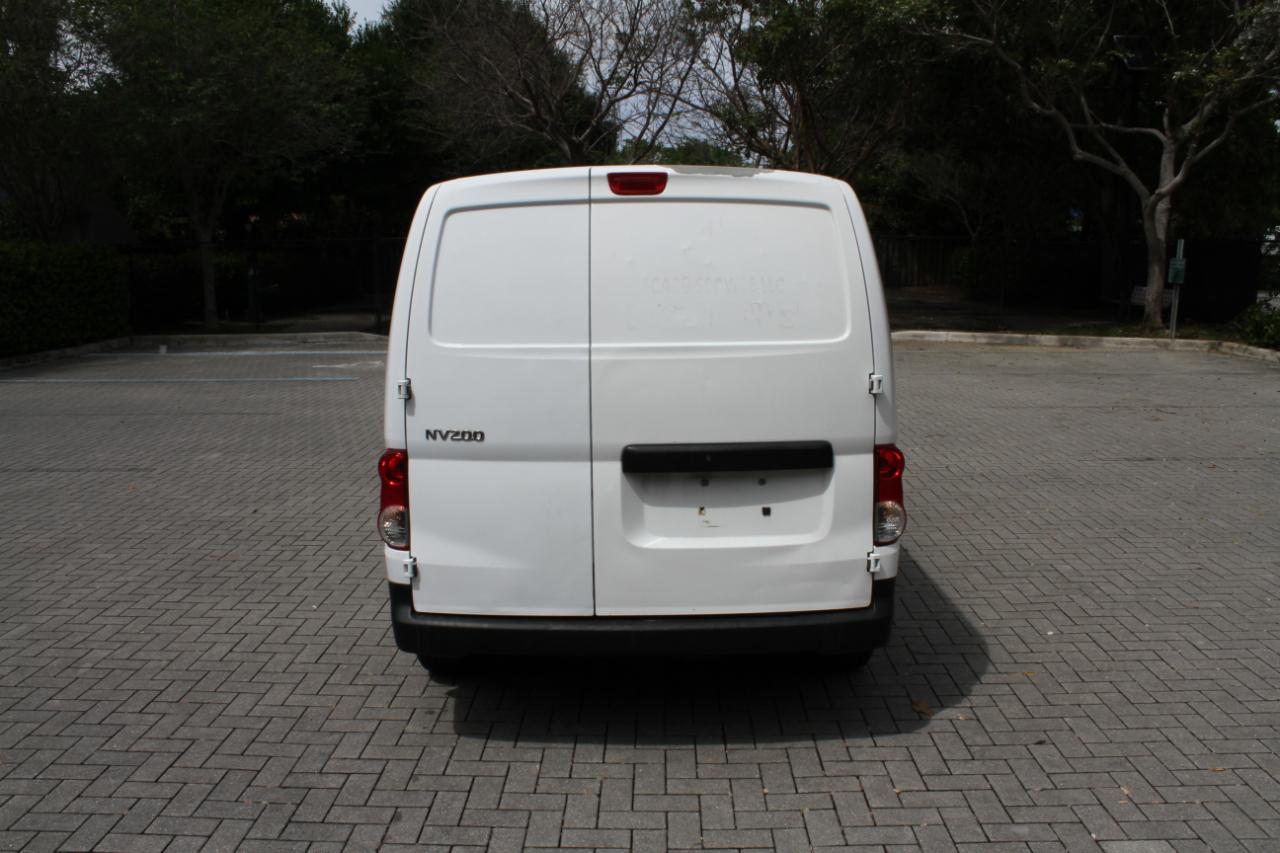 Nissan NV200 S 2014