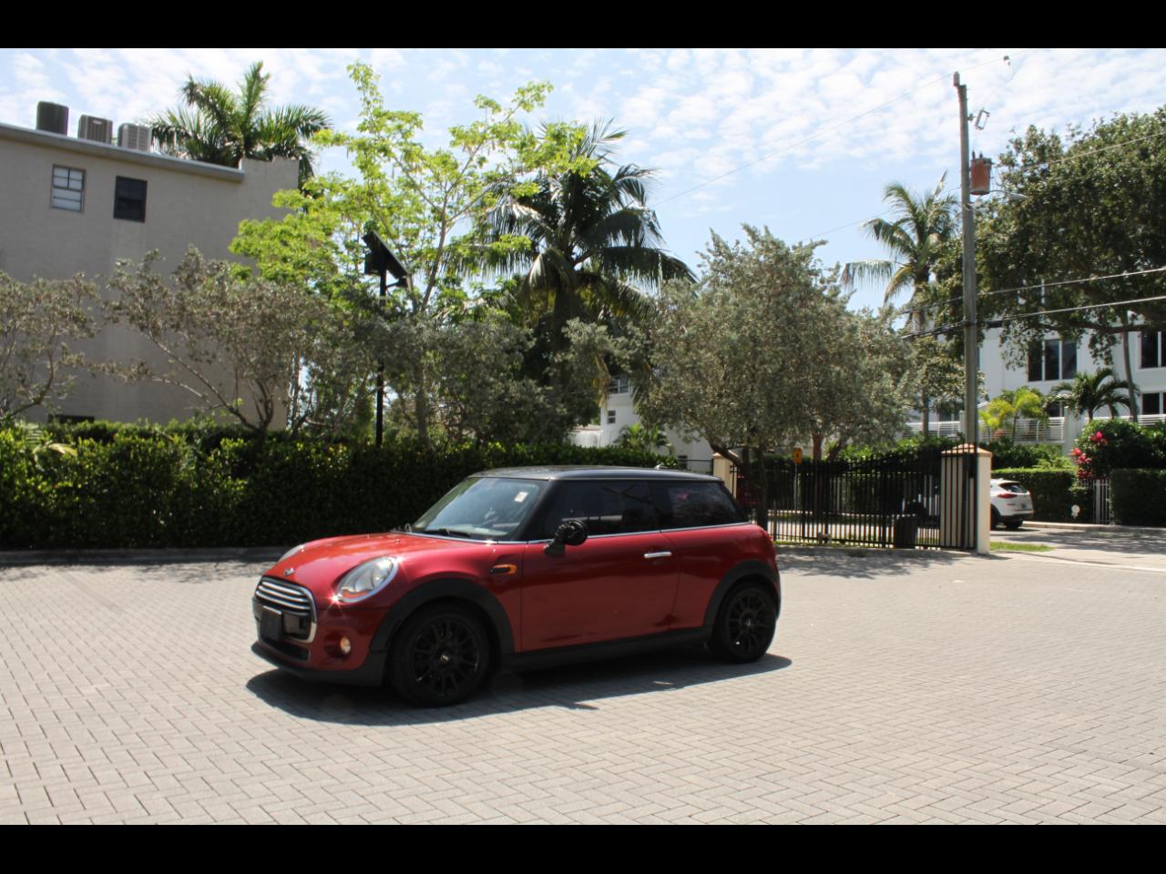 MINI Cooper Base 2015