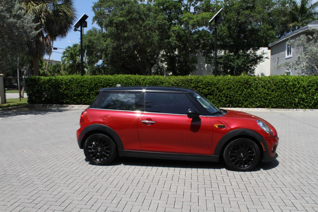 MINI Cooper Base 2015