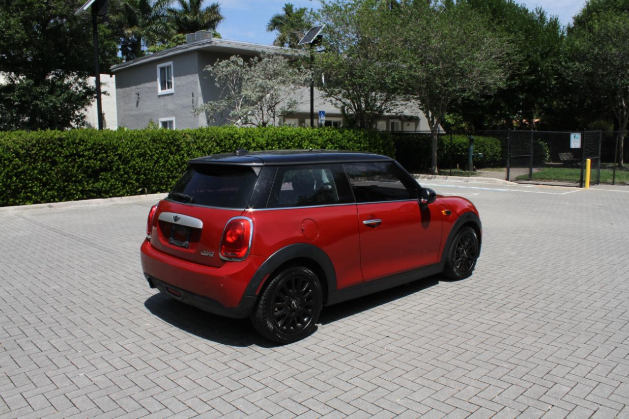 MINI Cooper Base 2015