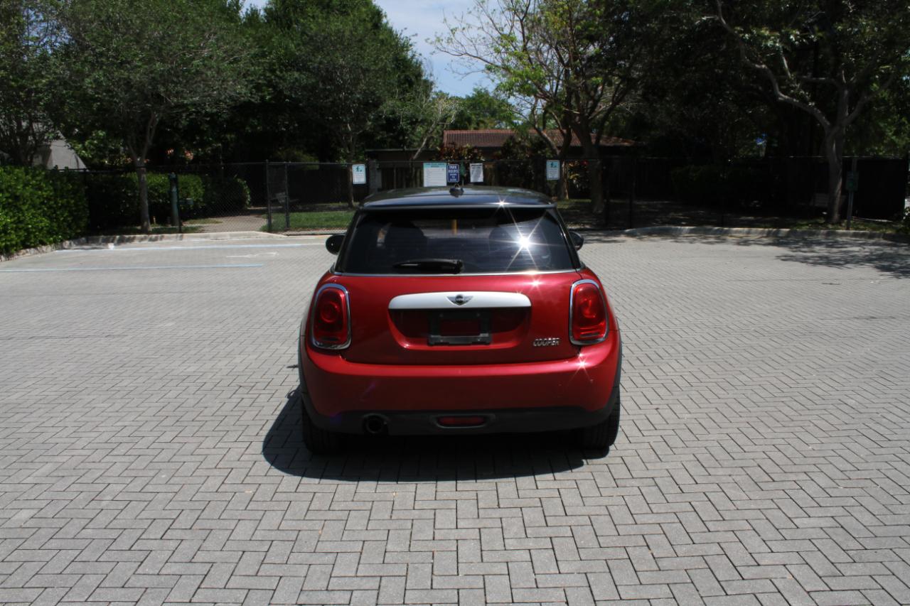 MINI Cooper Base 2015