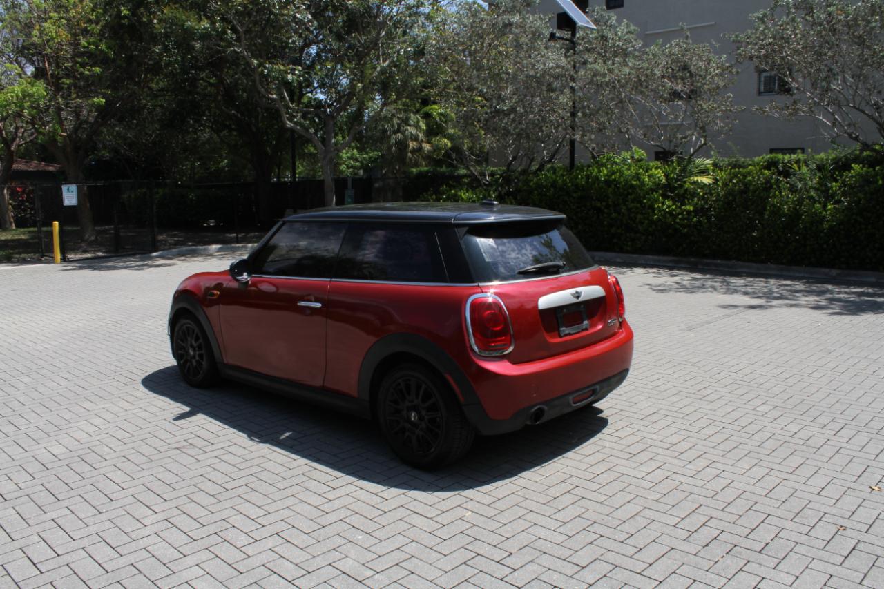 MINI Cooper Base 2015