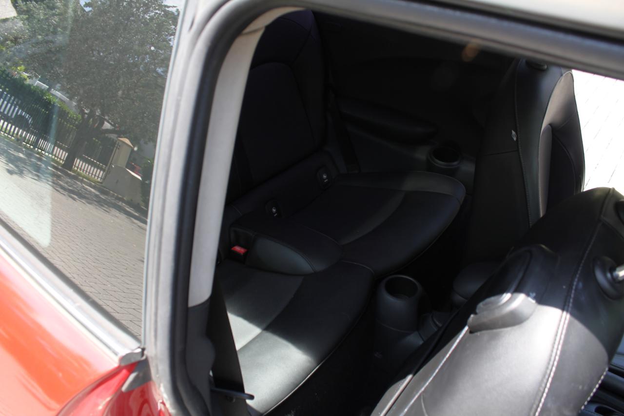 MINI Cooper Base 2015