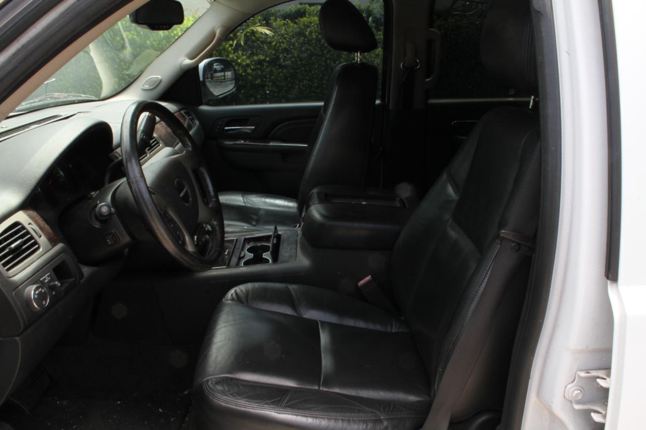 GMC Yukon Denali XL 4WD 2010