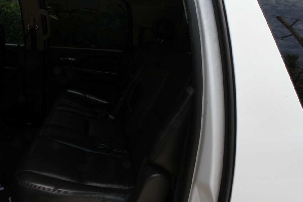 GMC Yukon Denali XL 4WD 2010