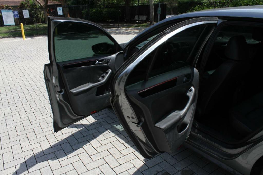 Volkswagen Jetta 2.0T GLI 6A 2017