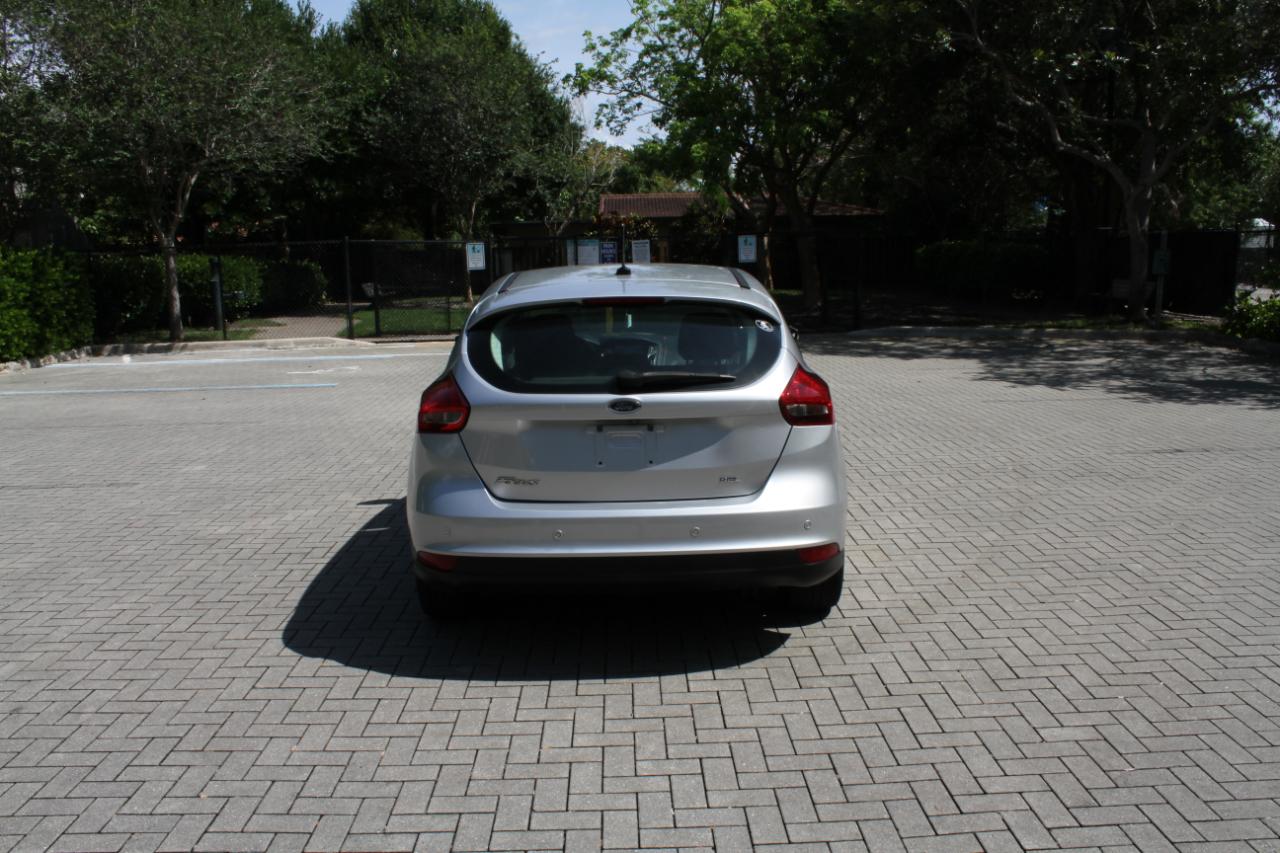 Ford Focus SEL Hatch 2017