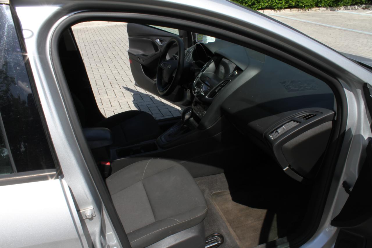 Ford Focus SEL Hatch 2017