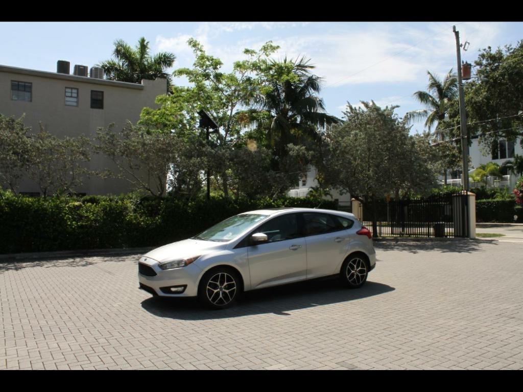 2017 Ford Focus SEL Hatch
