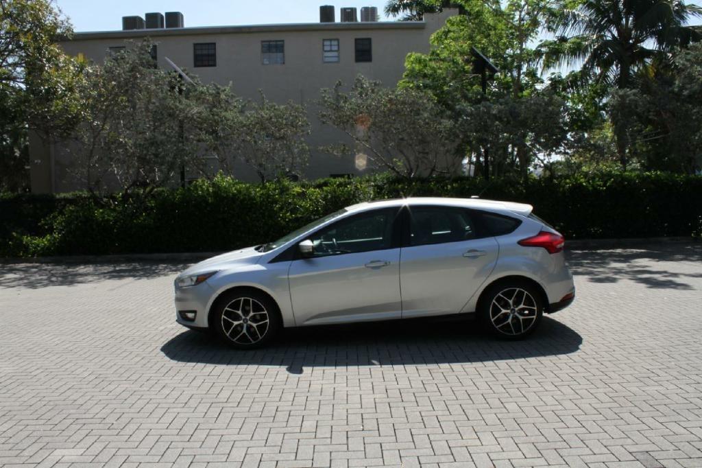 Ford Focus SEL Hatch 2017