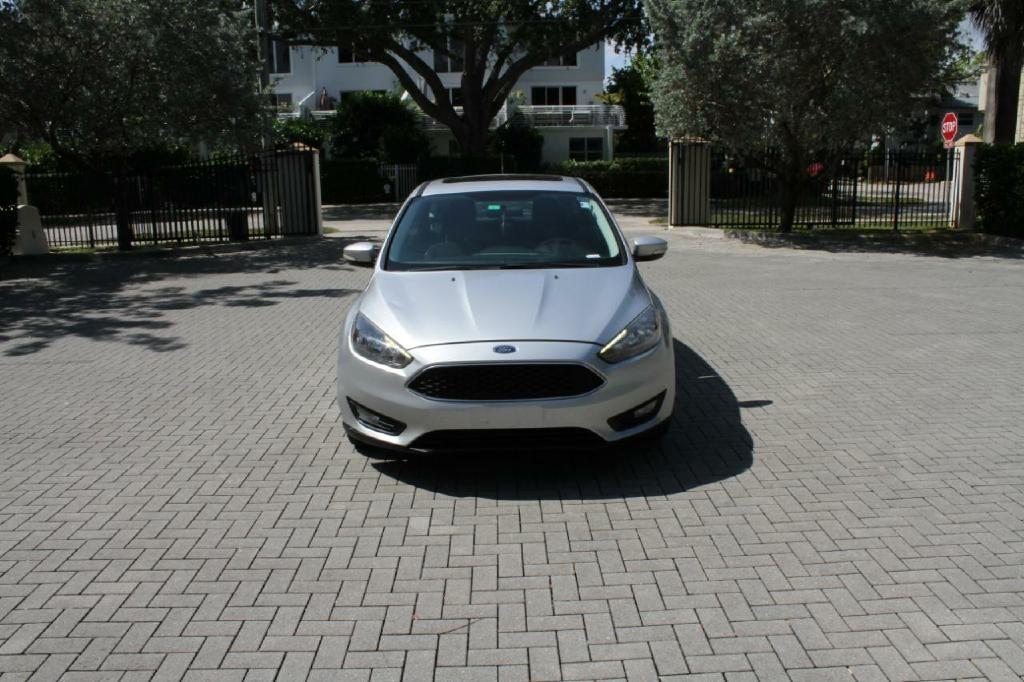 Ford Focus SEL Hatch 2017