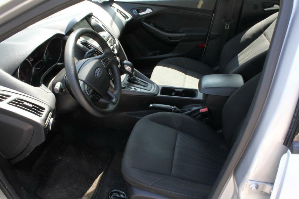Ford Focus SEL Hatch 2017