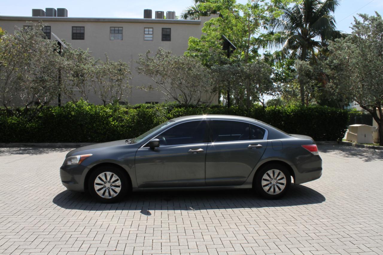Honda Accord LX sedan AT 2009