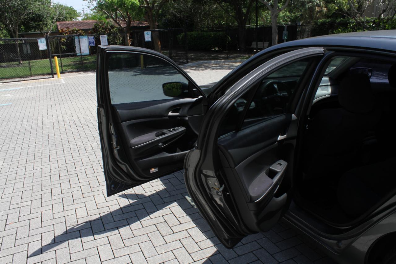 Honda Accord LX sedan AT 2009