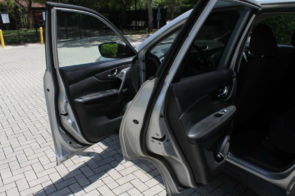 Nissan Rogue SV AWD 2015