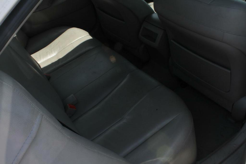 Toyota Camry Base 6-Spd AT 2011