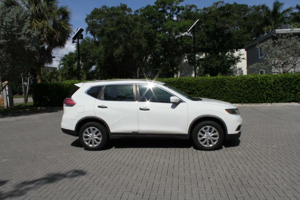 Nissan Rogue S 2WD 2016