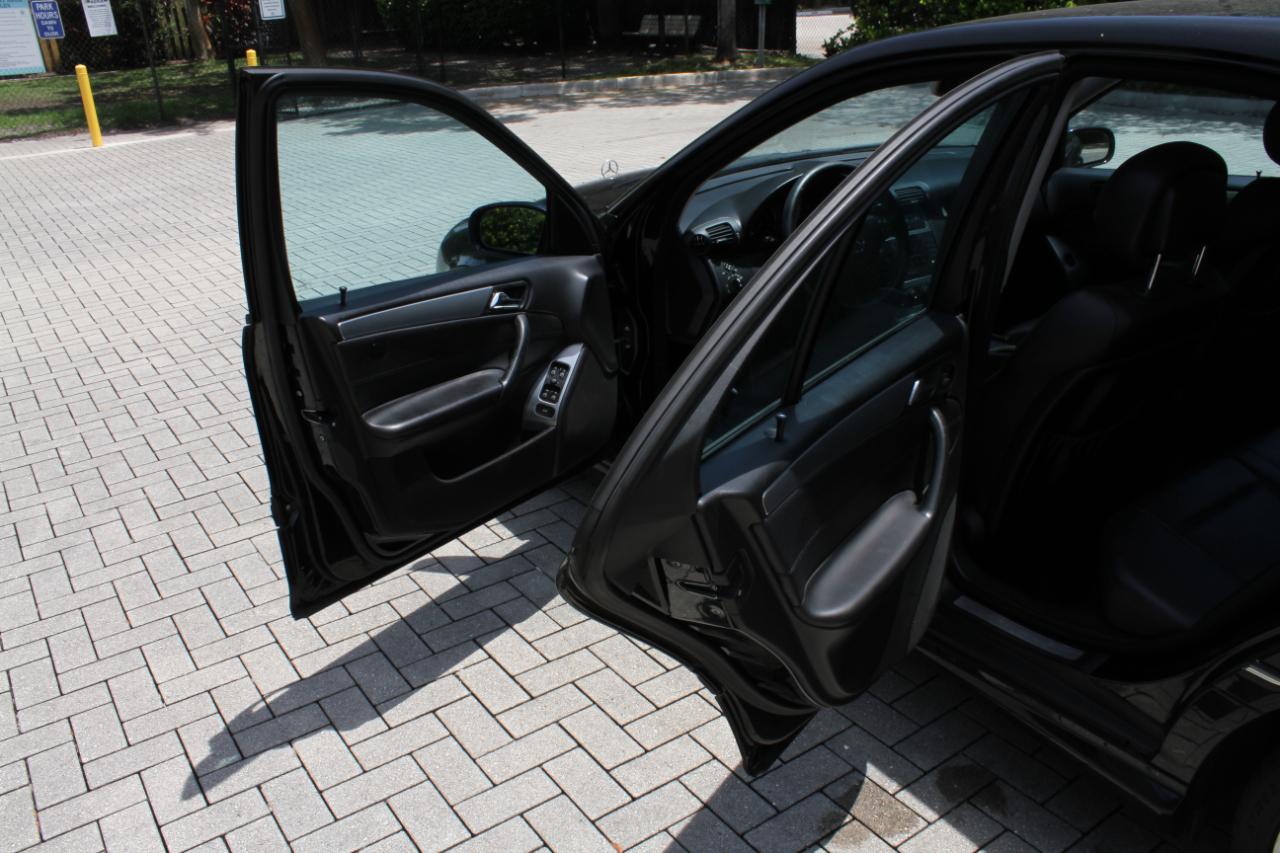 Mercedes-Benz C-Class C230 Sport Sedan 2006