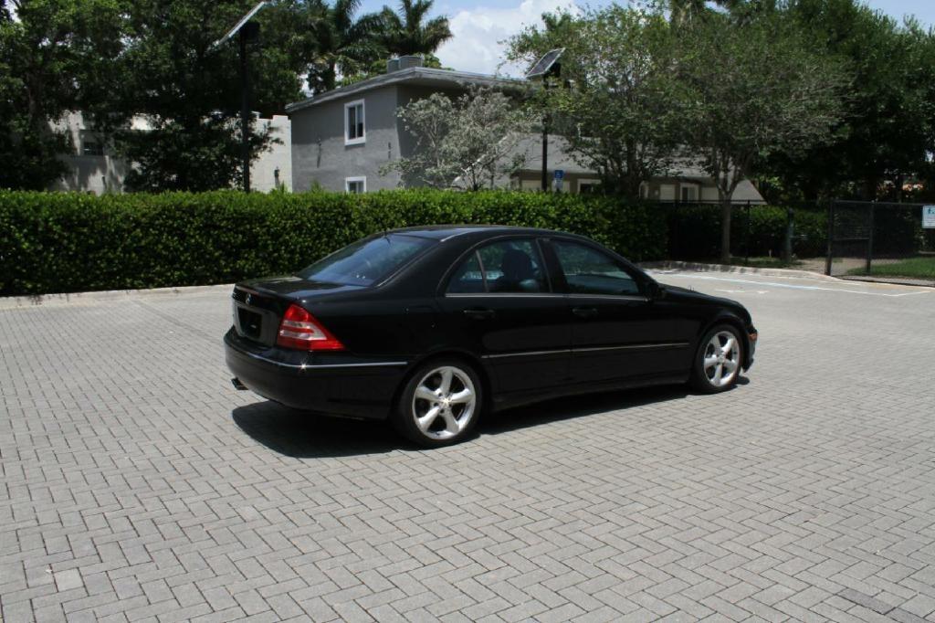 Mercedes-Benz C-Class C230 Sport Sedan 2006