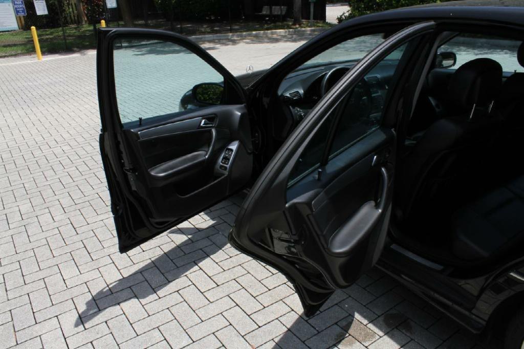 Mercedes-Benz C-Class C230 Sport Sedan 2006