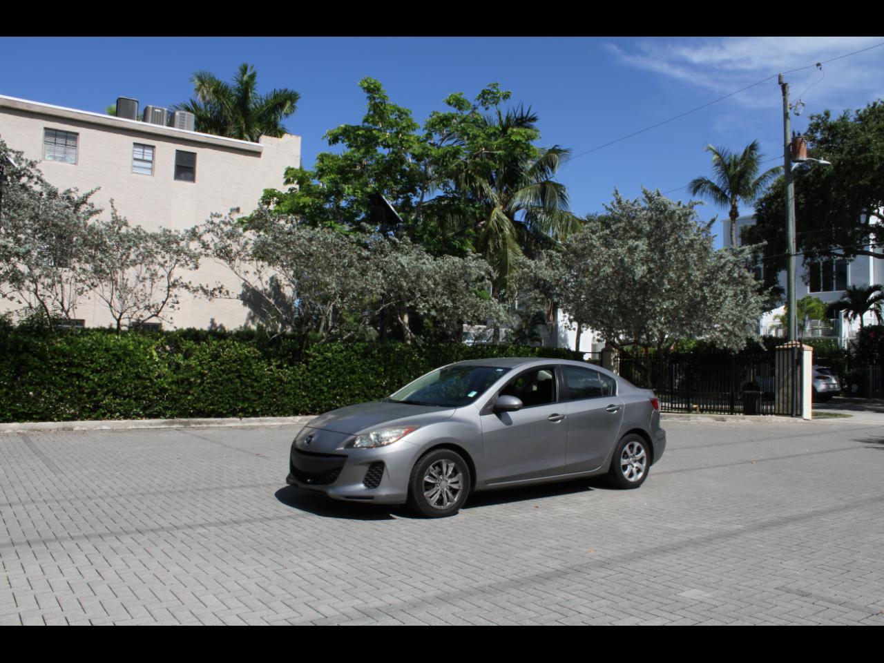Mazda MAZDA3 i Sport 4-Door 2012