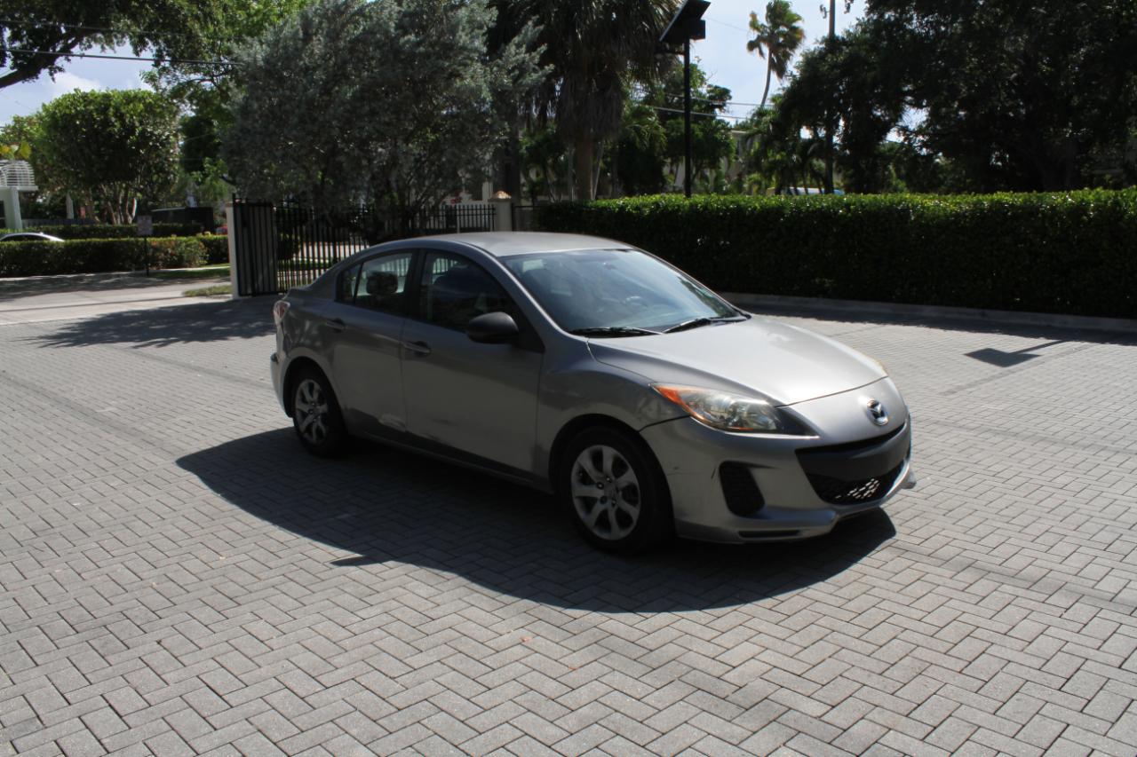 Mazda MAZDA3 i Sport 4-Door 2012