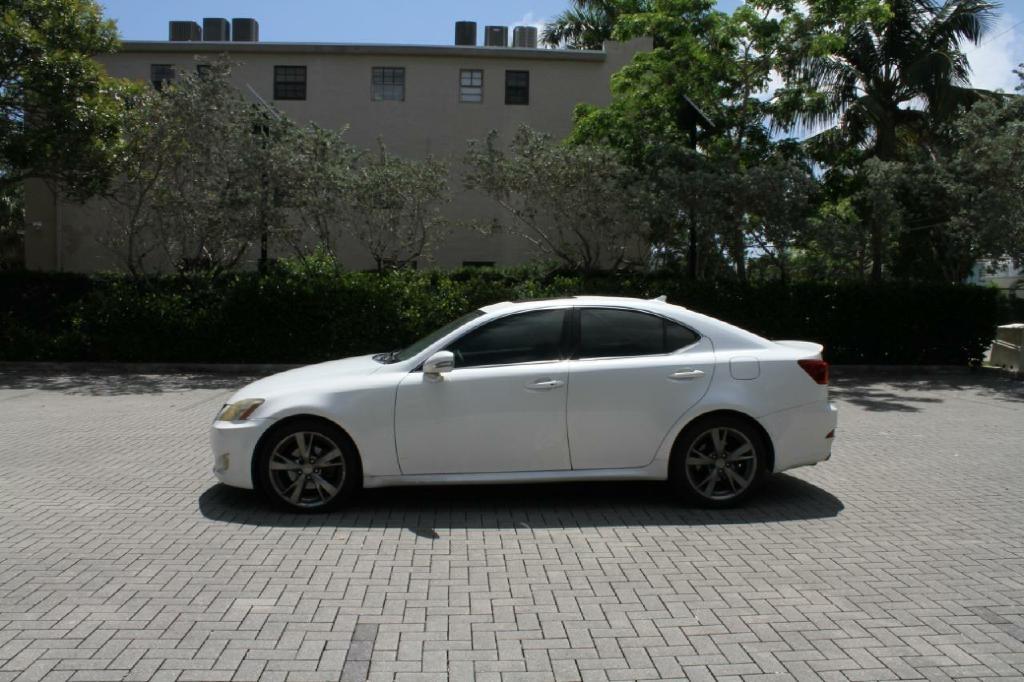 2010 Lexus IS - $4,400