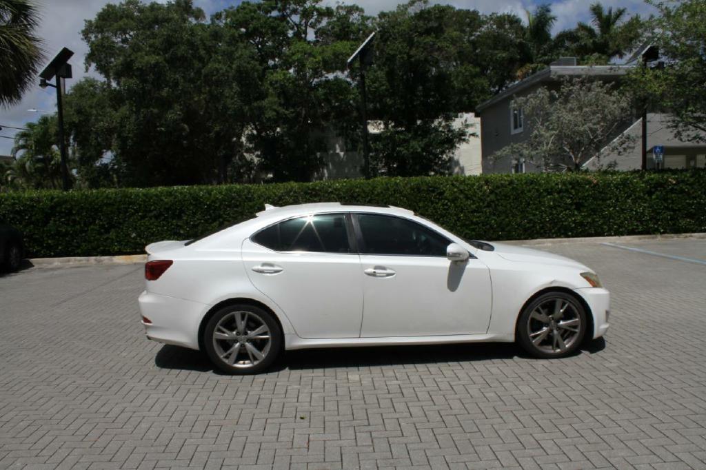 2010 Lexus IS - $4,400
