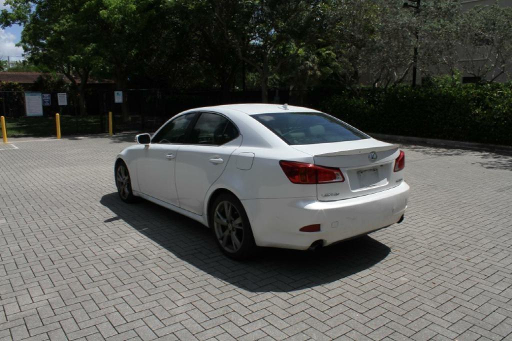 2010 Lexus IS - $4,400