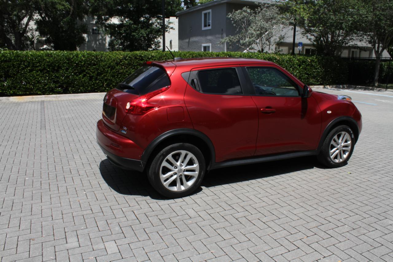 Nissan Juke S FWD 2013
